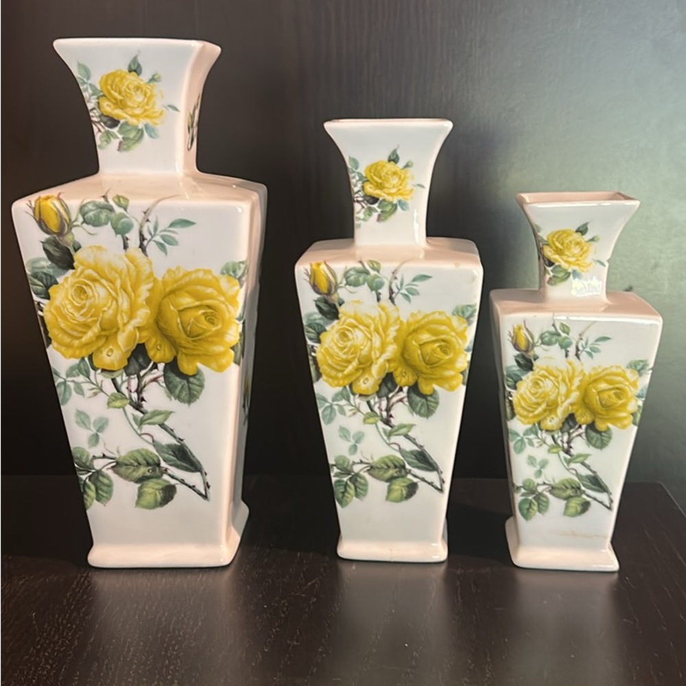 Godinger Ceramic Vase Set with Yellow Floral Design